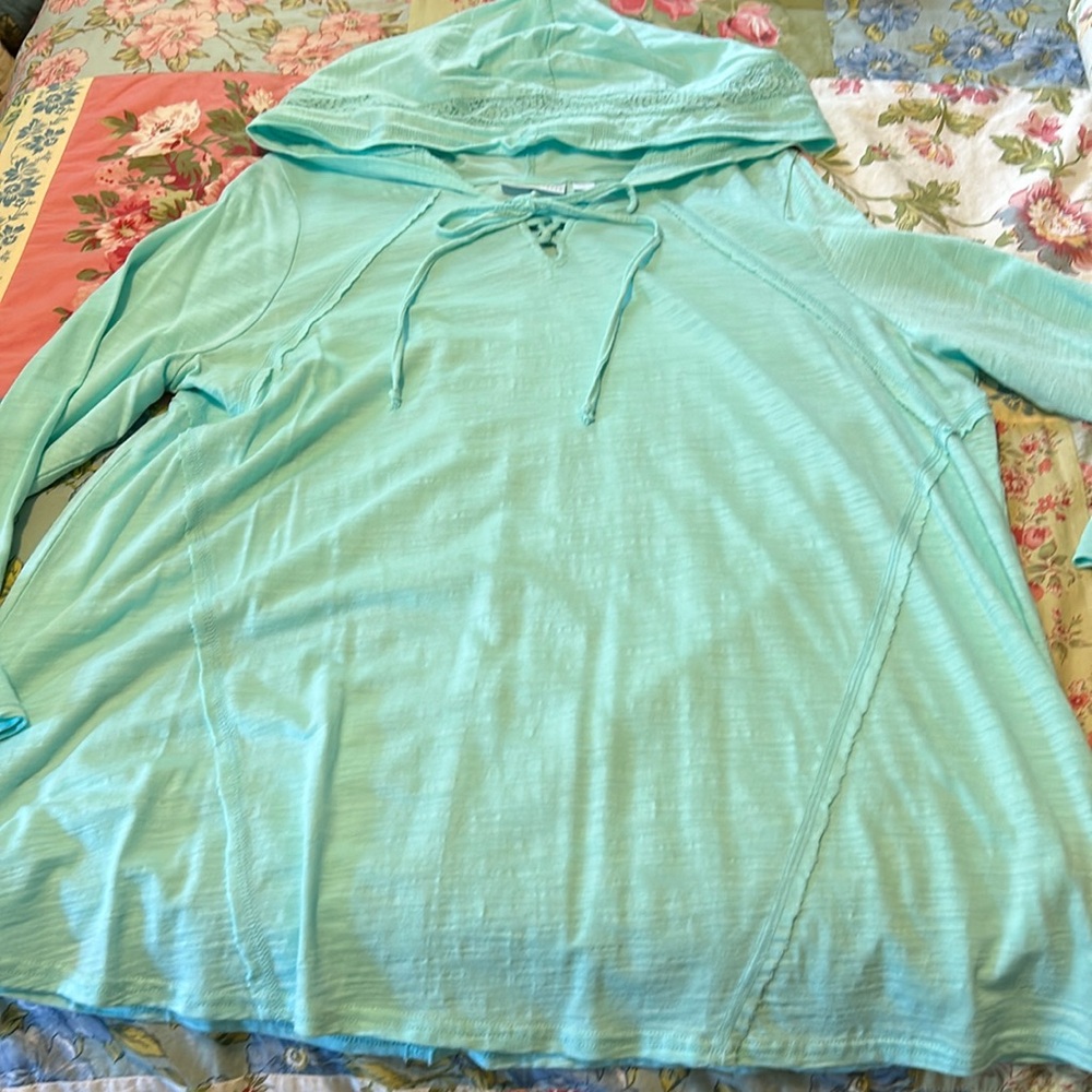 Belle by Kim gravel top sz lg